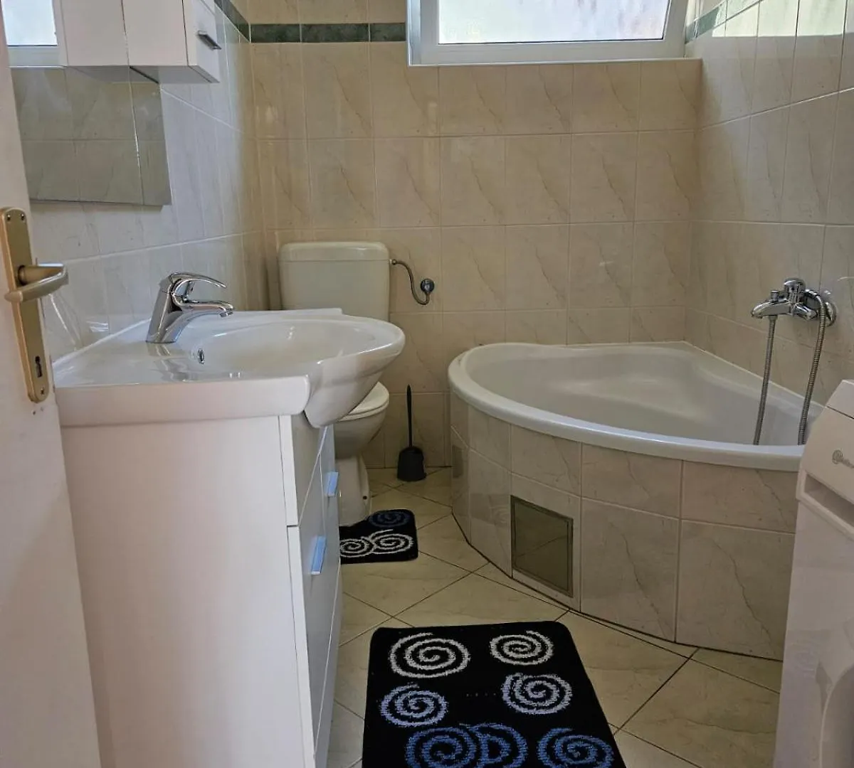 Pljesa Apartments Supetarska Draga Croatia