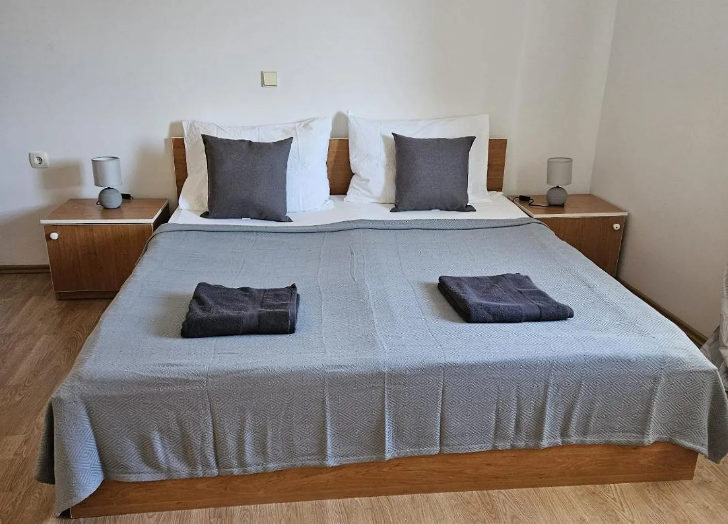 Pljesa Apartments Supetarska Draga 0*,