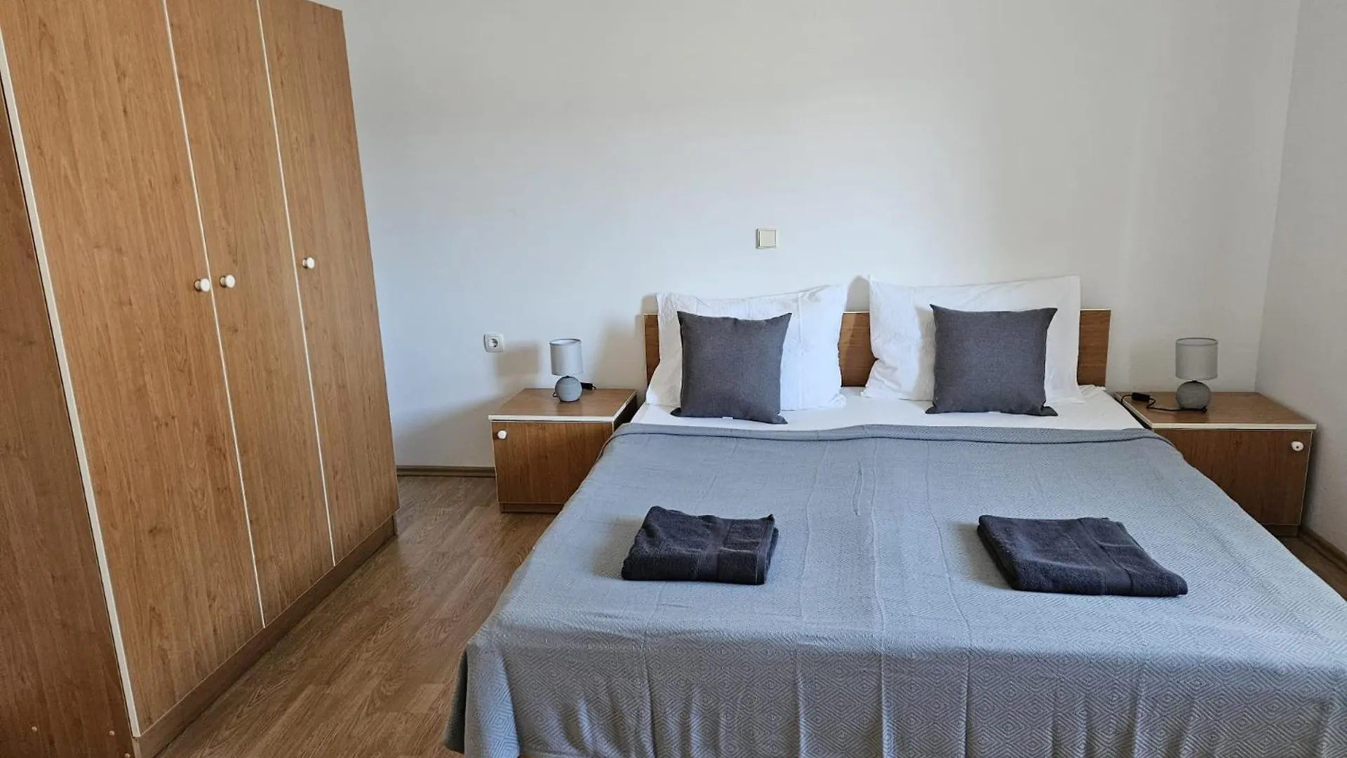 Pljesa Apartments Supetarska Draga
