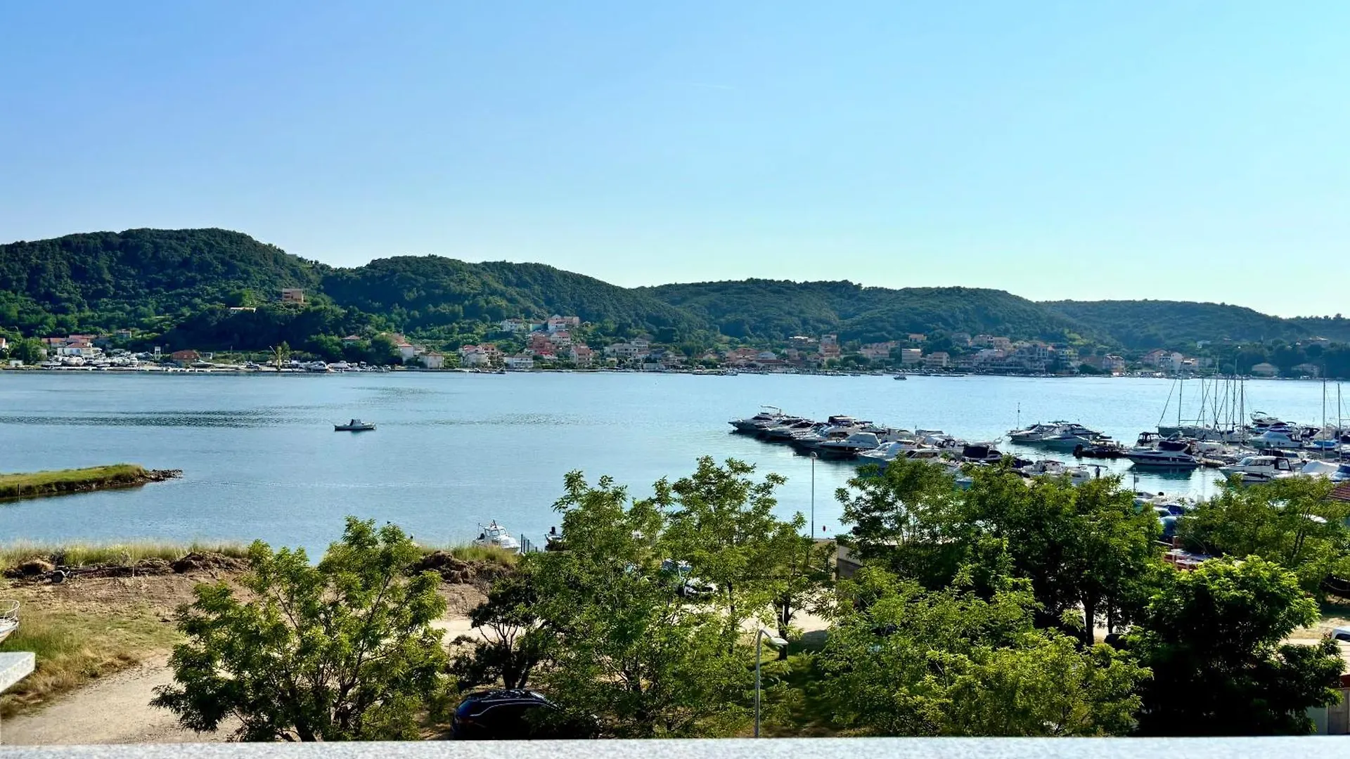 Pljesa Apartments Supetarska Draga 0*,
