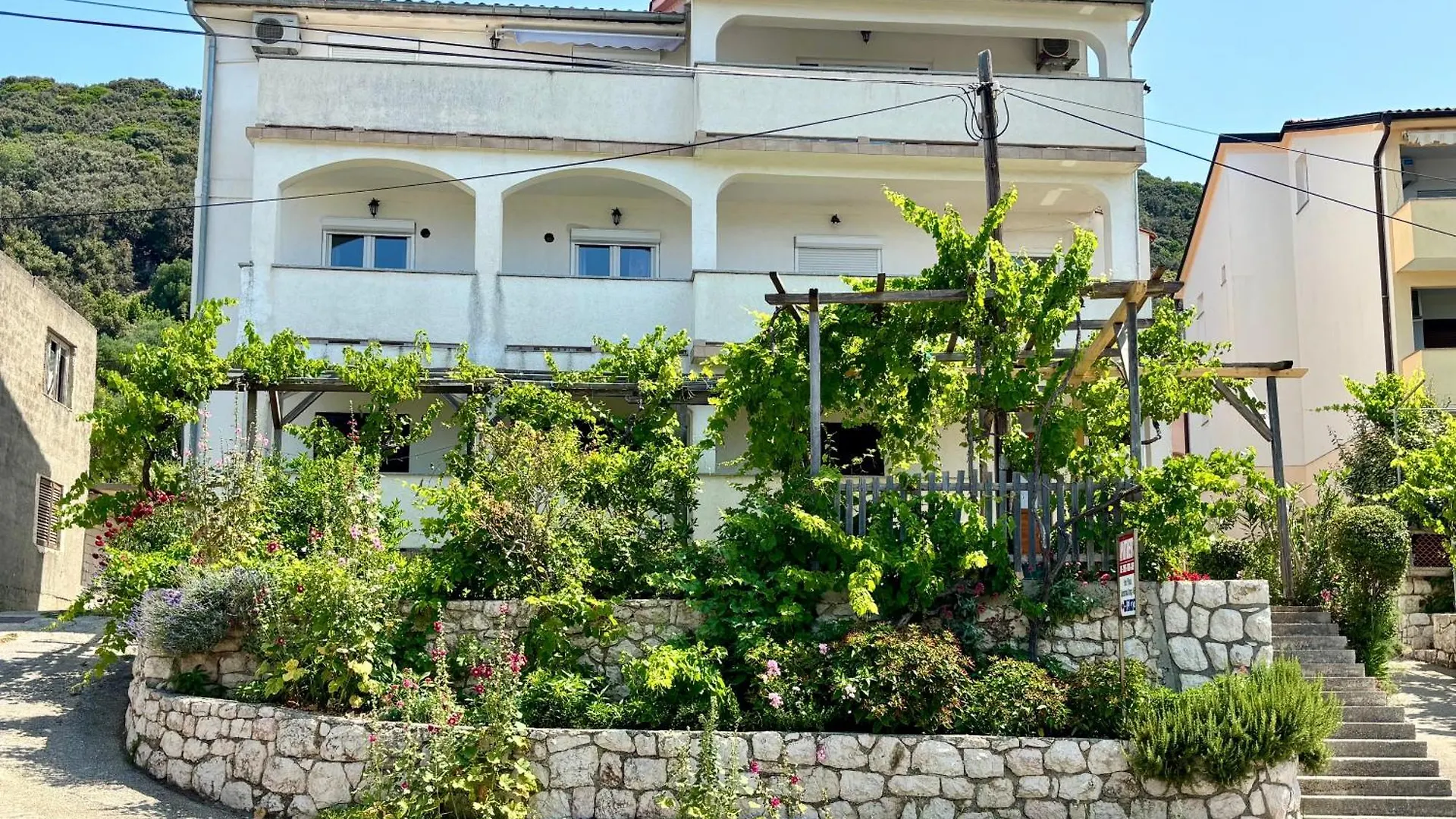 Pljesa Apartments Supetarska Draga