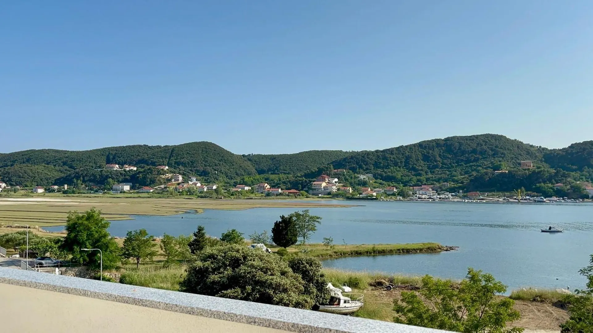 Pljesa Apartments Supetarska Draga 0*,  Croacia