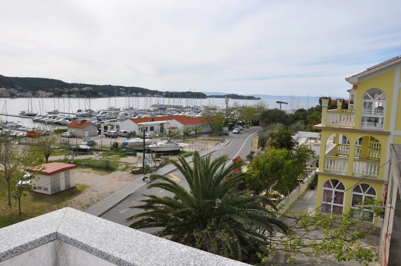 Pljesa Apartments Supetarska Draga